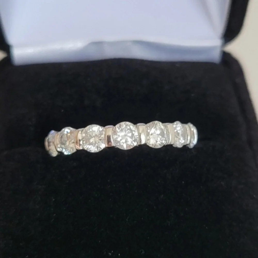 New 4ct Beautiful Moissanite Band Ring!!! - Picture 6 of 9